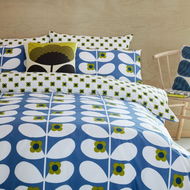 Orla Kiely bed set. Olive flower print with four petals, reversible. 200 thread count cotton, reminiscent of a wild rose.
