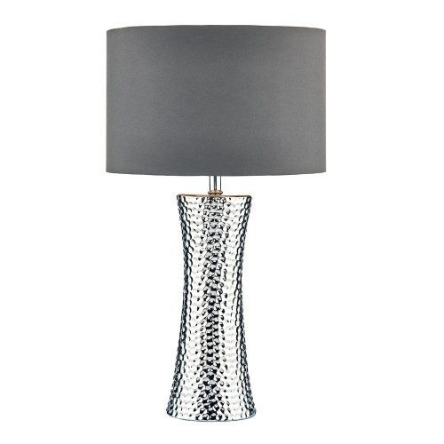 Lámpara de mesa Bokara con efecto metal plata martilleado y pantalla cilindro gris satinado e interior gris.