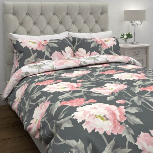 Set de cama Peonies en gris oscuro, Laura Ashley. Flores estilo acuarela, en rosas y grises. Algodón satén 100%. Reversible.