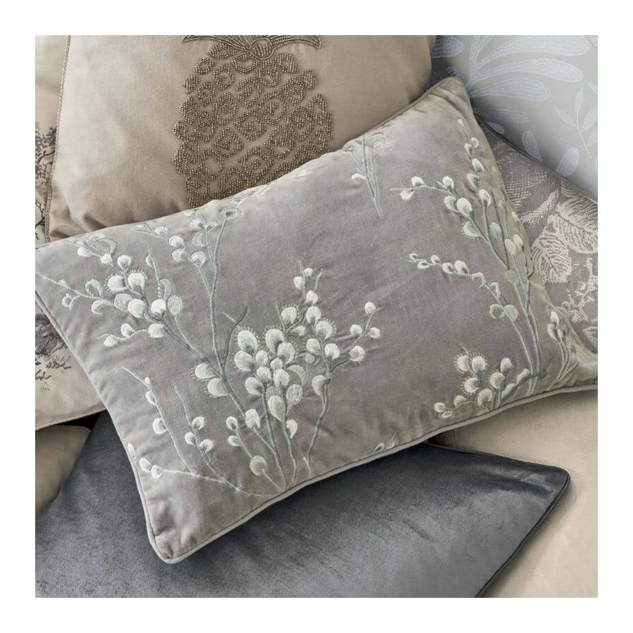 Embroidered cushion, Laura Ashley. Steel gray background and white flowering cotton branches. Includes padding. 35x50cm.