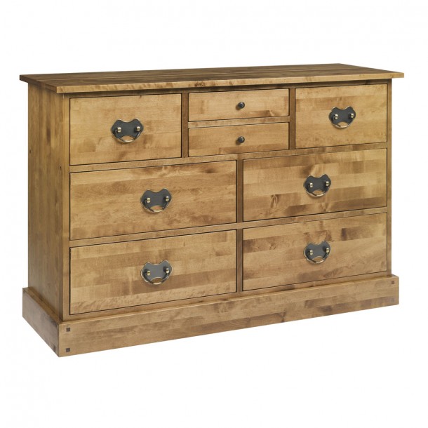 Dresser 8 honey drawers. Garrat Collection, Laura Ashley. Drawers with different capacities. Solid birch.