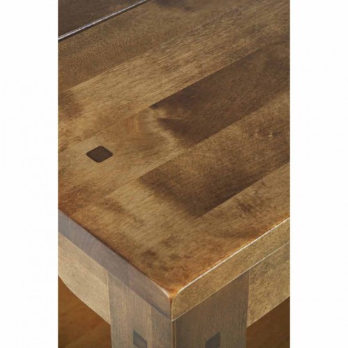 Mesa de café rectangular, con superficie lisa y estante fijo. Abedul macizo acabado miel. Colección Garrat, de Laura Ashley.