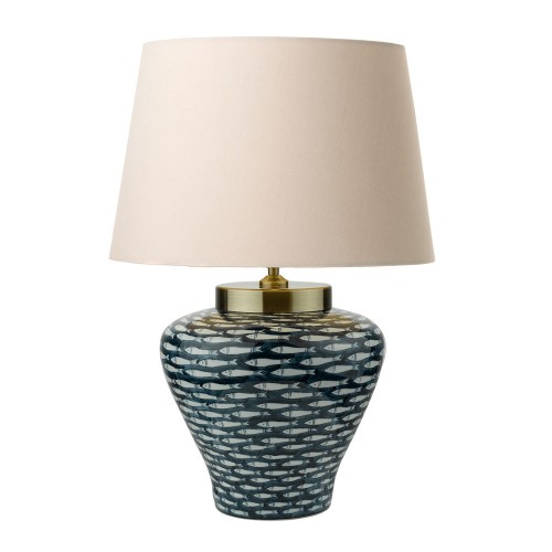 Base de lámpara Joy, ornamentada con un patrón pescados. Hecha de porcelana china y acabada a mano. Crema, azul y latón antiguo.