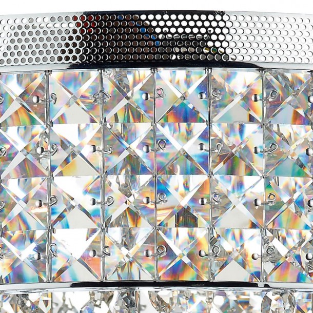 Lámpara de techo empotrada Matrix con marco cristal y gotas de cristal facetado suspendidas.