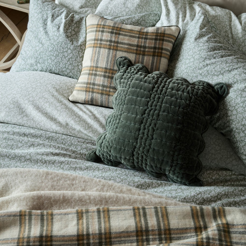 Scalloped Pine Green...