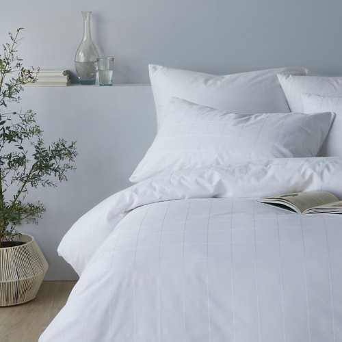 Lorton White Bedset, Luxe &...