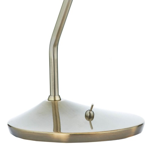 Estilo vintage. Lámpara para escritorio Wellington. Acabado en bronce envejecido, cabezal flexible e interruptor de palanca.