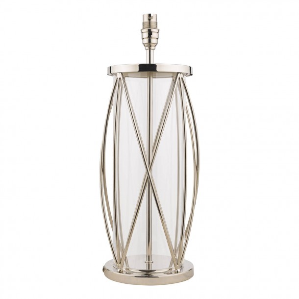 Base de lámpara Beckworth, de Laura Ashley. Diseño de acero cortado en acabado de níquel y cristal transparente estilo farol.