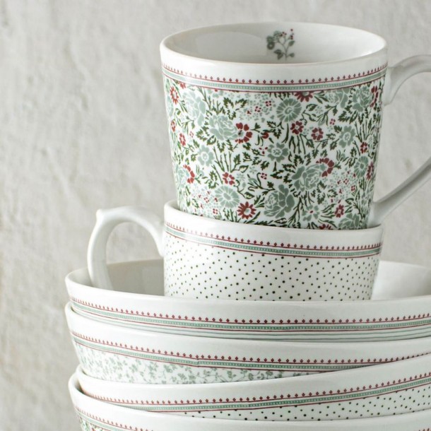 Vintage Wild Clematis Collection, Laura Ashley. 2 mugs of 35cl. Gift box. Floral and striped motifs. Dishwasher safe.