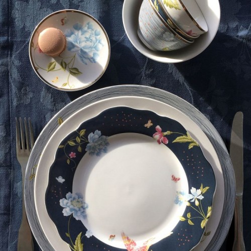 Heritage night blue striped dinner plate, Laura Ashley. Diameter 26 cm. Made of porcelain. Dishwasher safe.