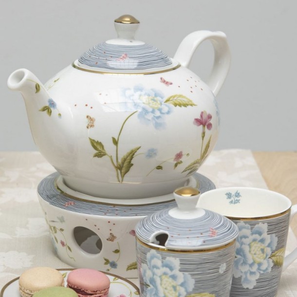 Azucarero con capacidad de 25cl. Colección Heritage, de Laura Ashley. Hecho de porcelana. Apto para lavavajillas.