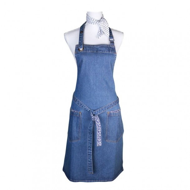 Sweet Allysum Blueprint Apron, Laura Ashley. 2 practical pockets. Includes matching scarf.