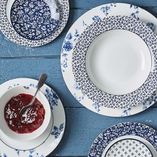 Flat plate 18 cm China Rose. Available in various designs. Blueprint Collection, by Laura Ashley. Complete the collection.