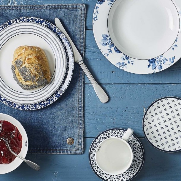 Small plate Petit Fleur 12 cm, for dessert. Available in various designs. Blueprint Collection, by Laura Ashley.