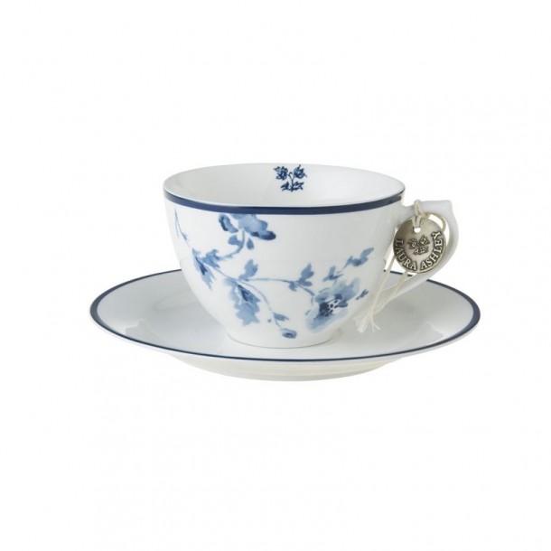 Set de taza y plato China Rose perfecto para un cappuccino o un té. Colección Blueprint, de Laura Ashley.