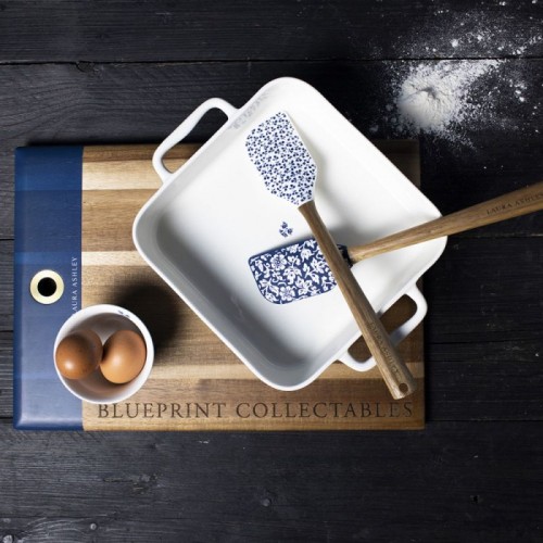 Floris spatula. In silicone and wooden handle. Blueprint Collection, by Laura Ashley. Complete the collection.