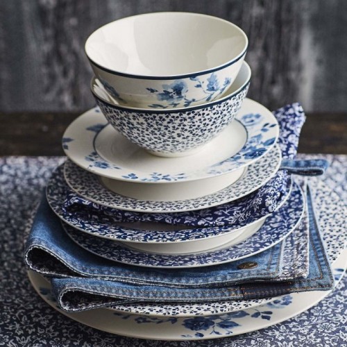 Small Floris bowl, perfect for dips. 9cm size. Blueprint Collection, by Laura Ashley.